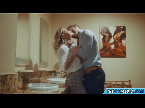 ❤️ Когато наедряла блондинка ви съблазни в обществена тоалетна ❤❌ Порн видео в bg.dewporn.ru ❌